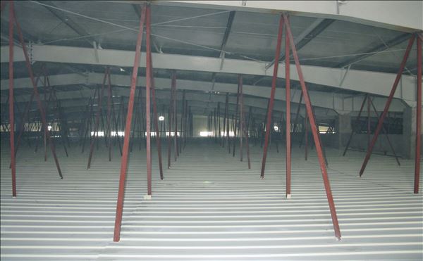 冷庫網(wǎng)架吊頂噴涂施工工藝