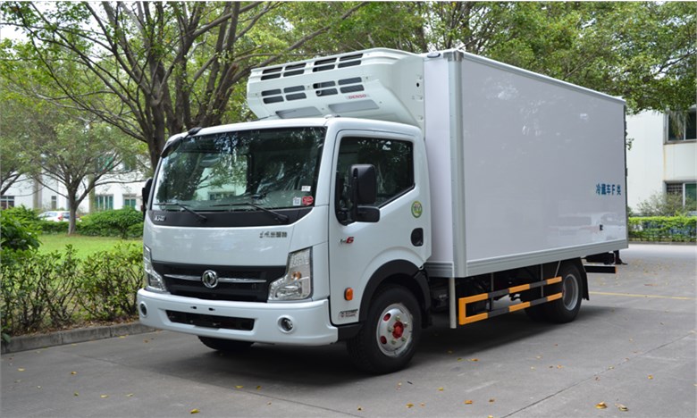 東風(fēng)凱普特肉掛冷藏車